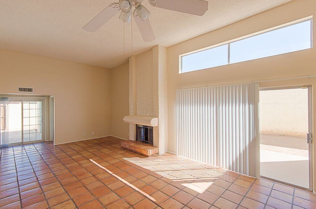 3034 W Altadena Ave - Photo 2 of 14