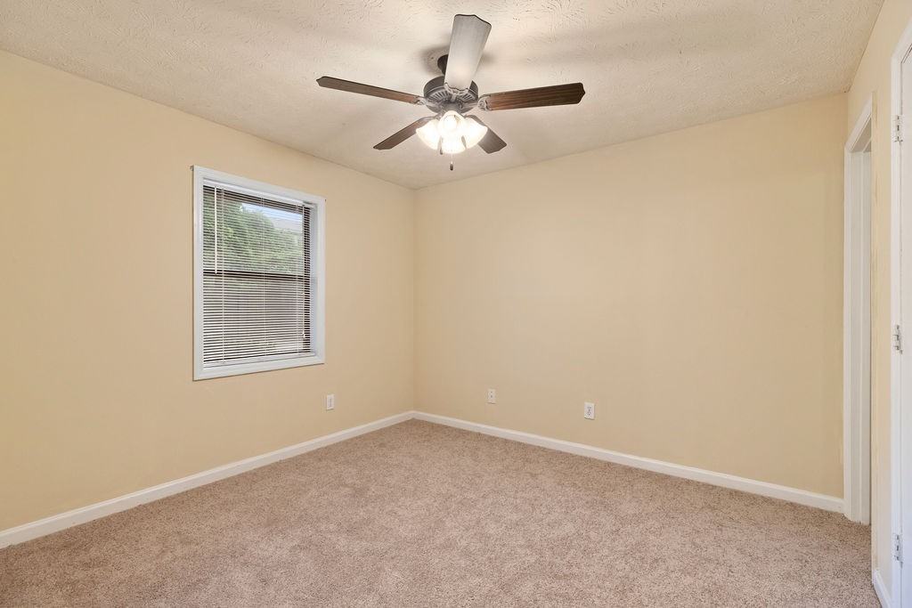 Allenwood Apartments - Photo 6 of 9