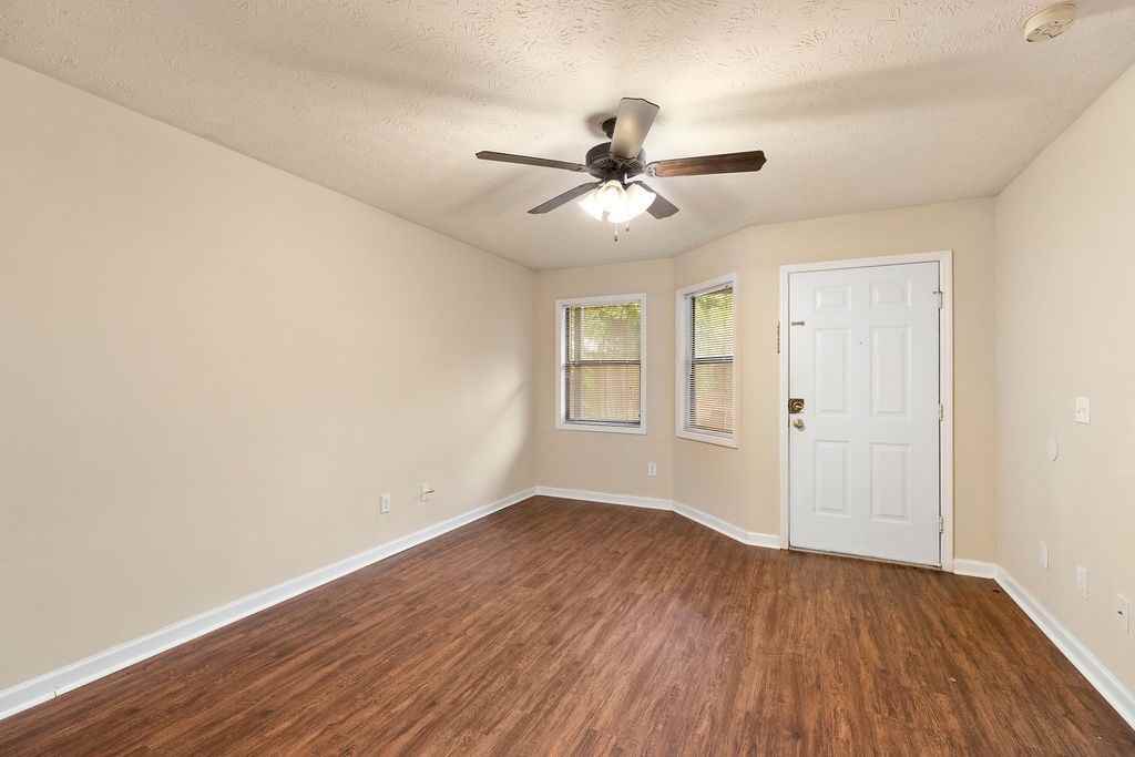 Allenwood Apartments - Photo 2 of 9