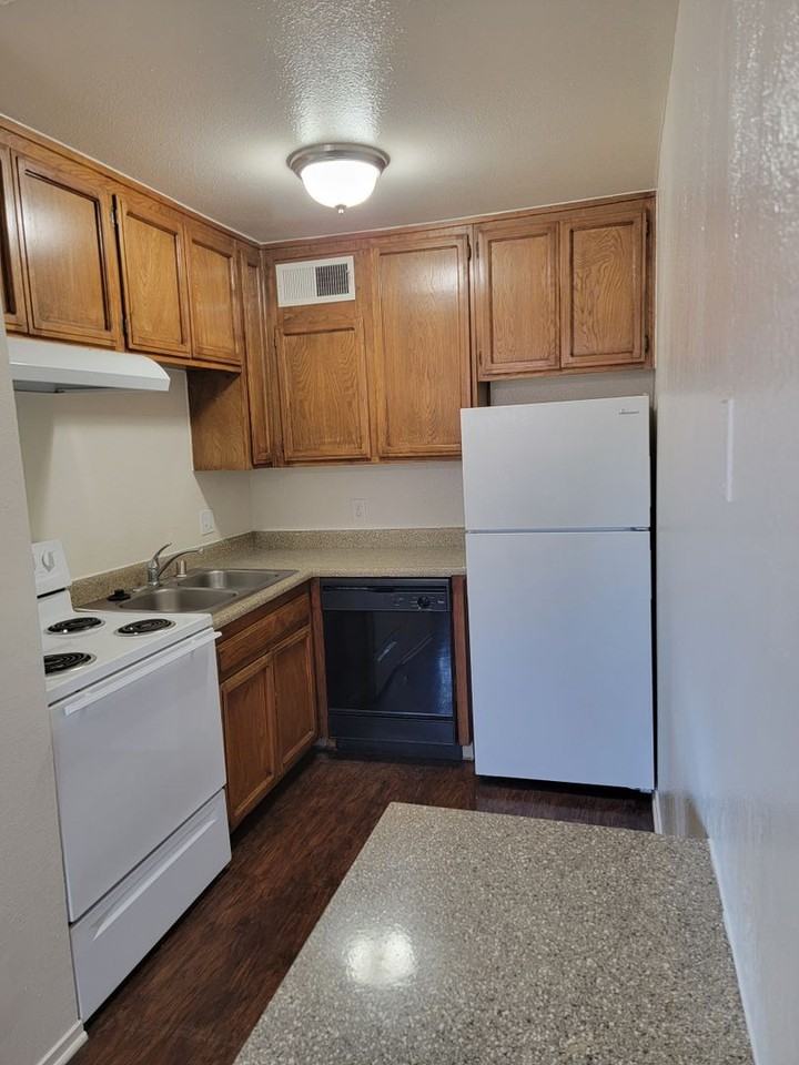 Sunburst Apartments 4294 N Hughes Ave, Fresno, CA 93705 Zumper