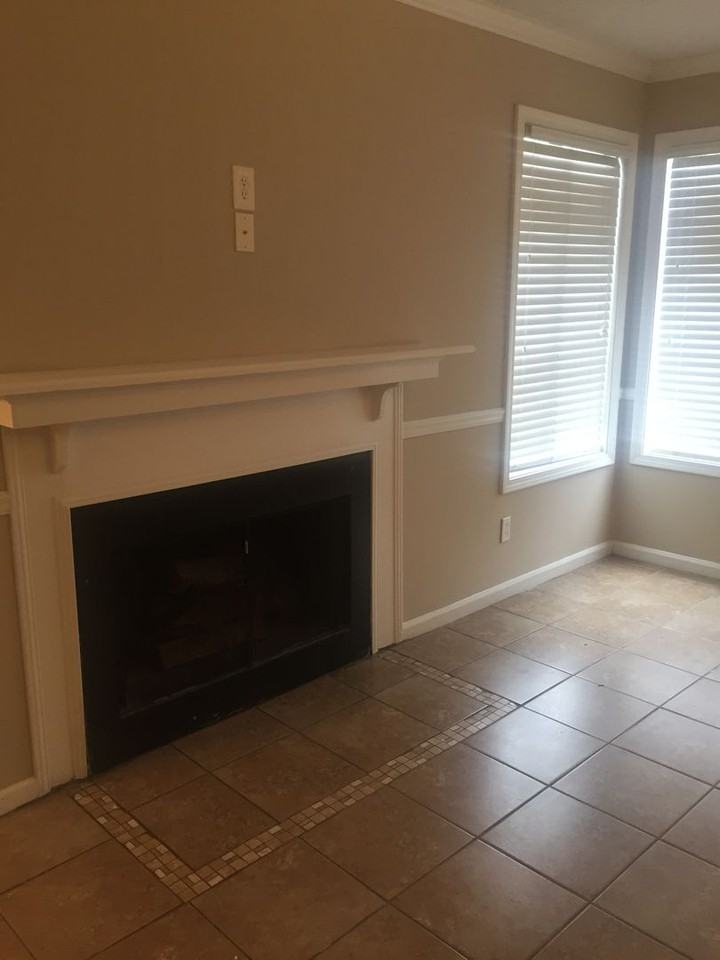 Bridgeport Apartments - Photo 3 of 12