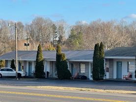 Poplar Creek Efficiency Apartments - Photo 1 of 1