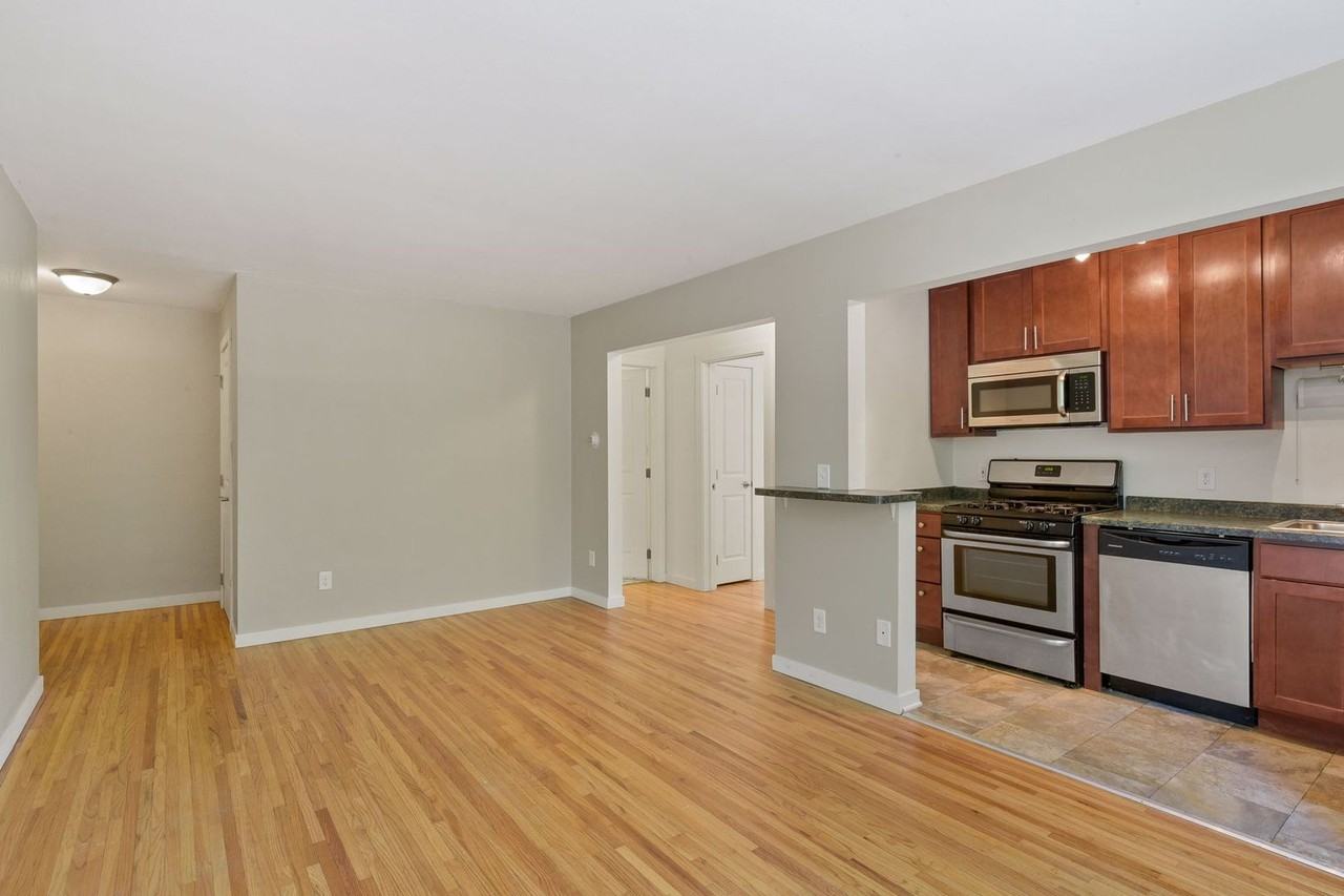 3441 Emerson Ave S - Photo 3 of 11