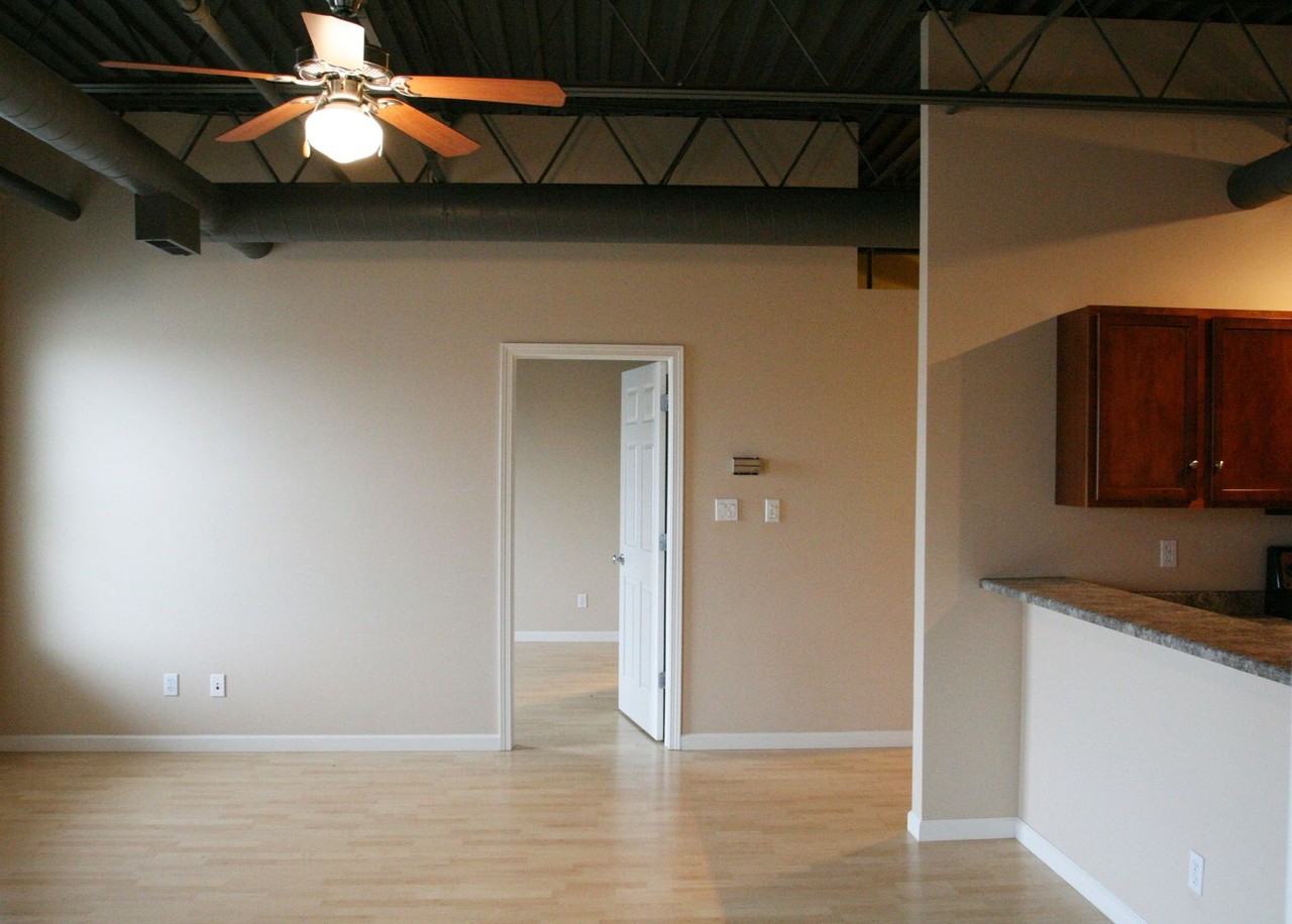 1120 S. Walnut - Photo 2 of 5