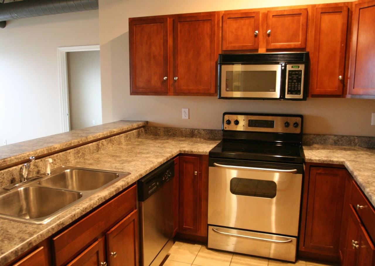 1120 S. Walnut - Photo 3 of 5