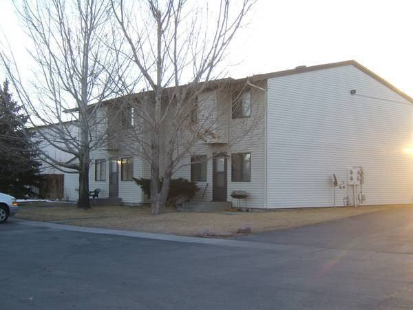 Overland Apartments - Photo 2 of 7