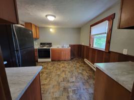 featured image of 1020 W 5th St