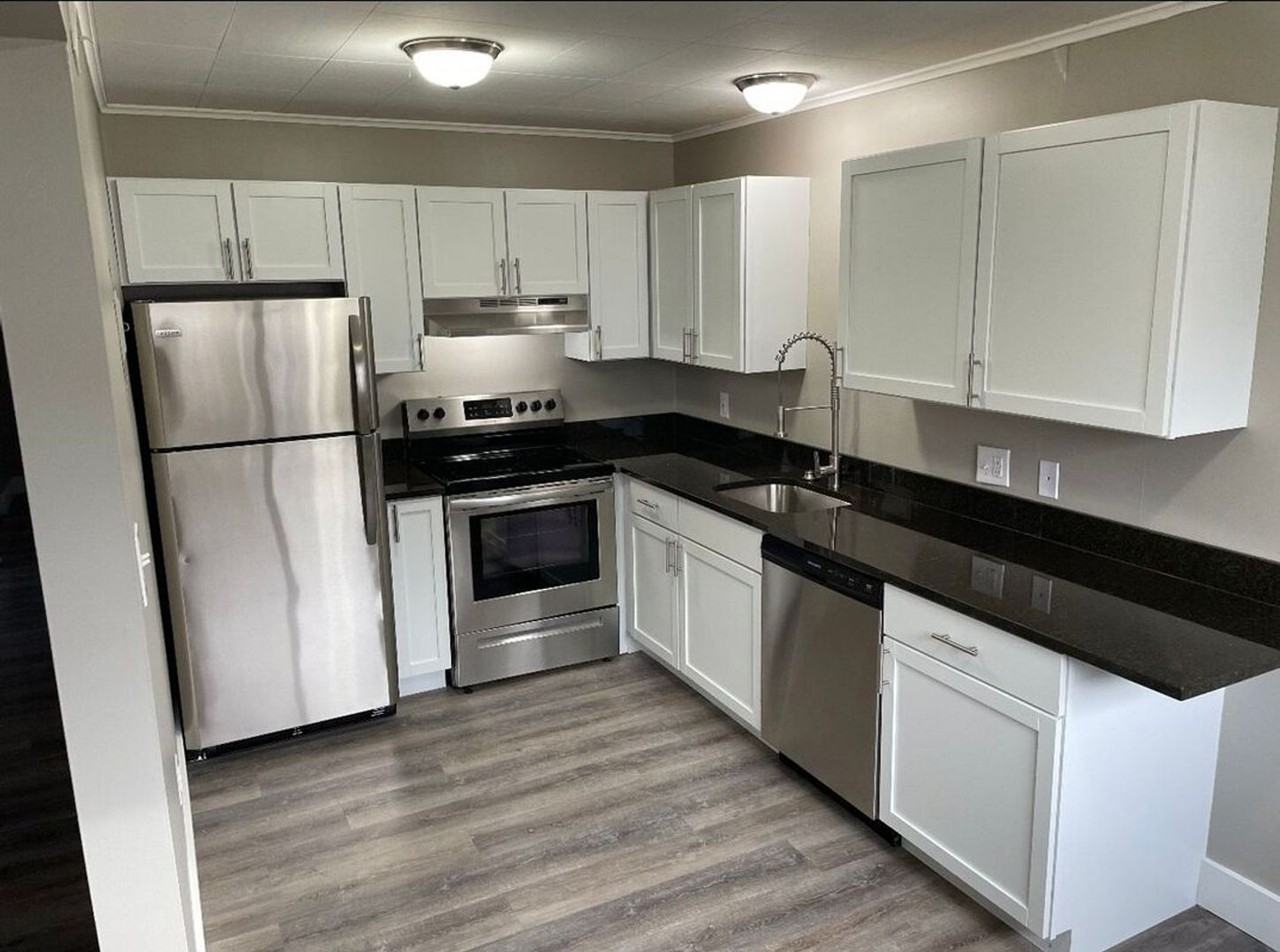 902 Maxwell Terrace - Photo 7 of 31