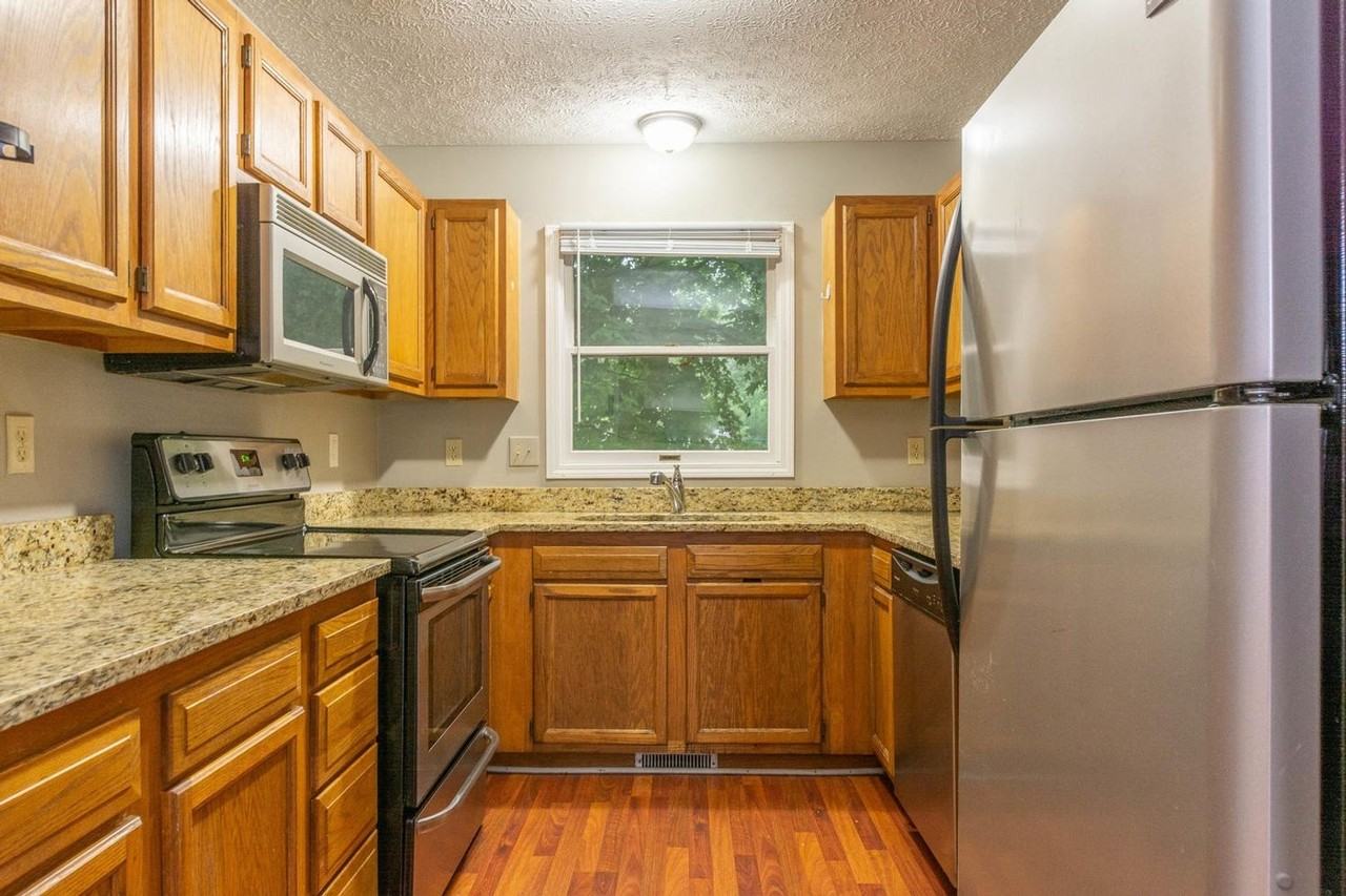 1724 East Hillside - Photo 3 of 9