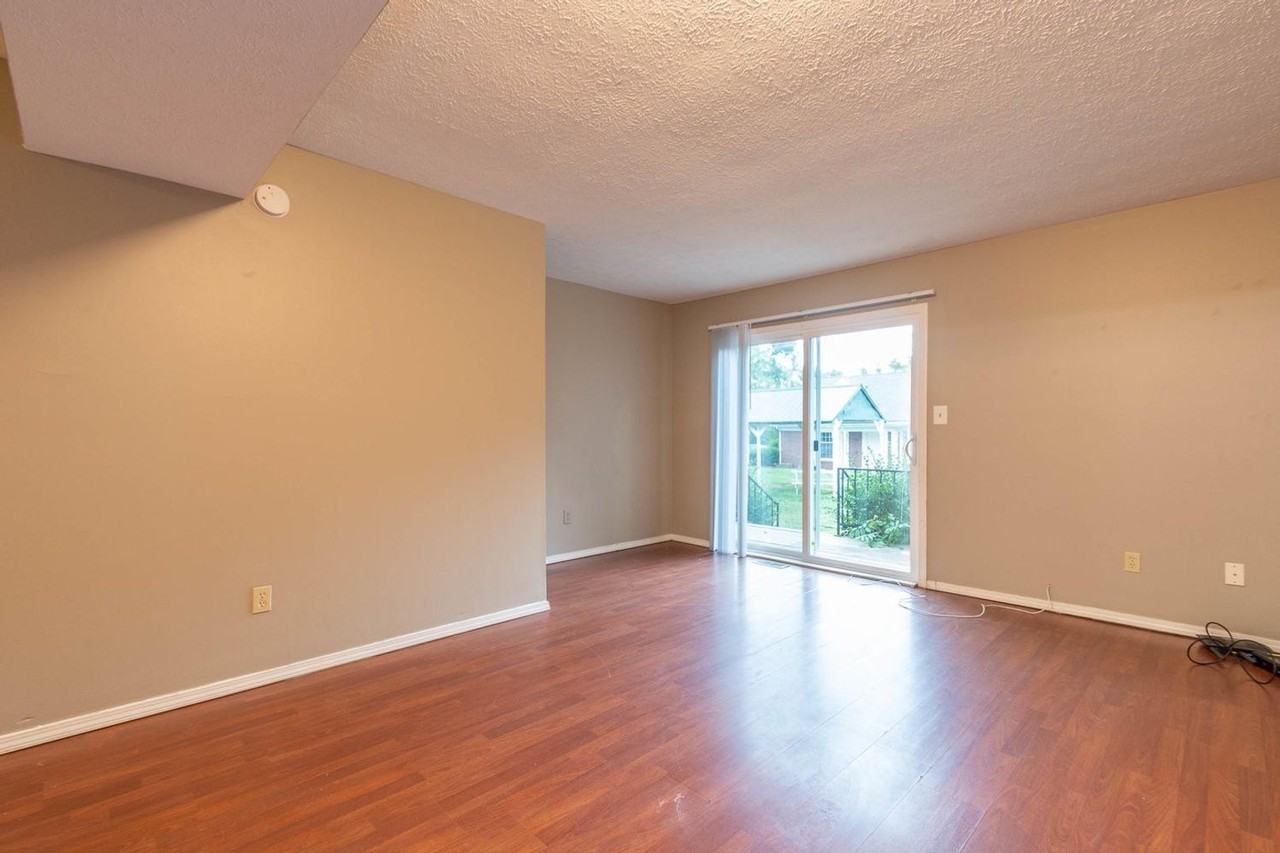 1724 East Hillside - Photo 4 of 9