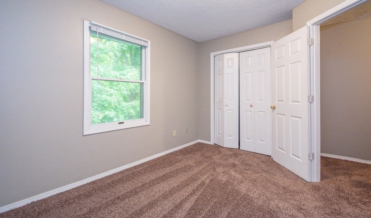 1724 East Hillside - Photo 5 of 9