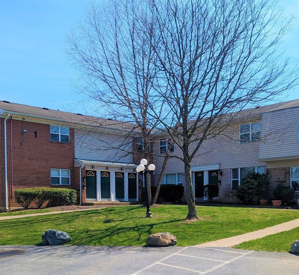 Lafayette Hills - Photo 4 of 35