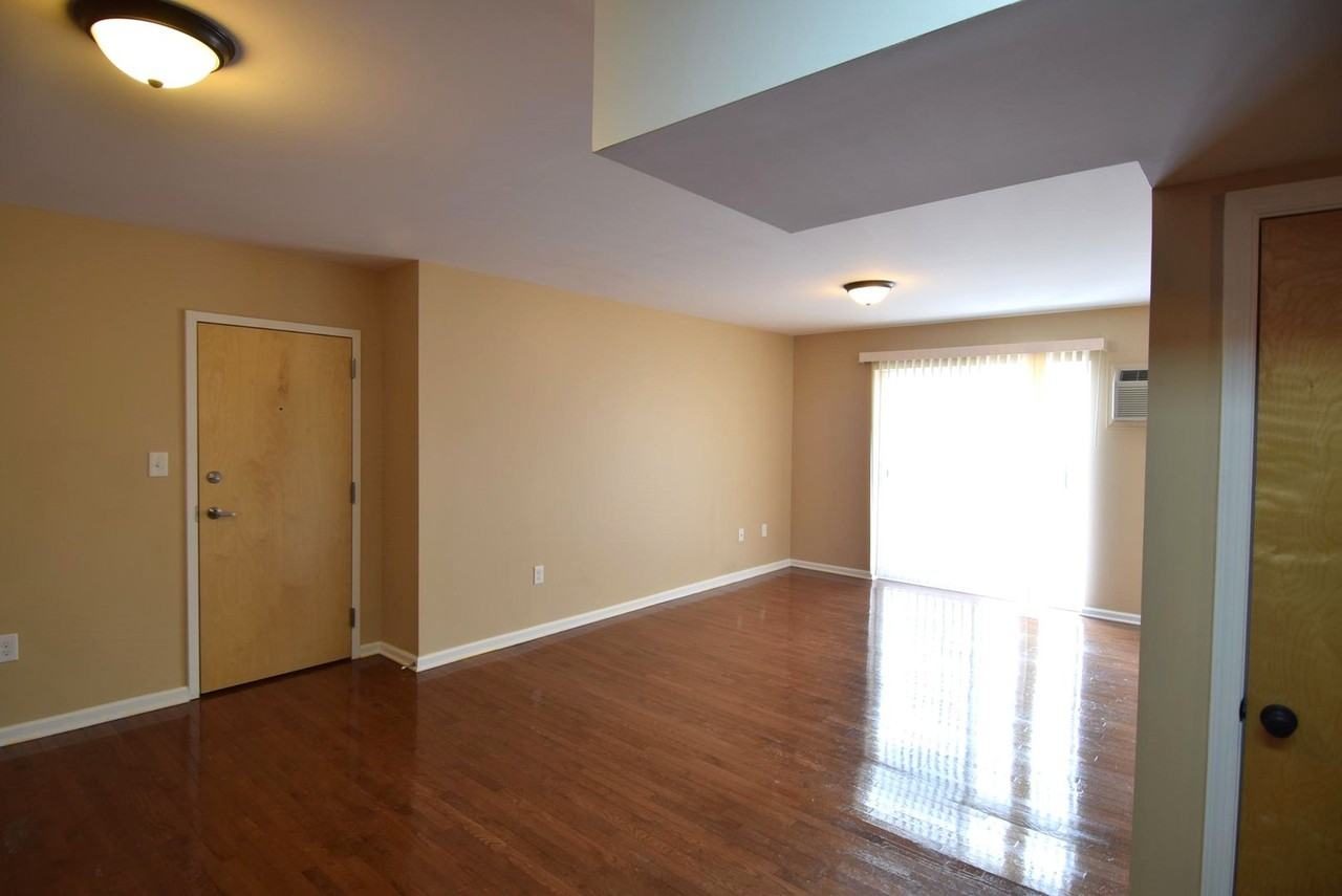 The Manor - Photo 4 of 5