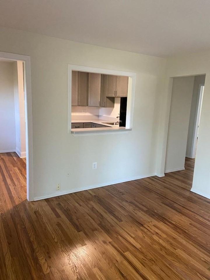 Oxford Heights - Photo 3 of 17