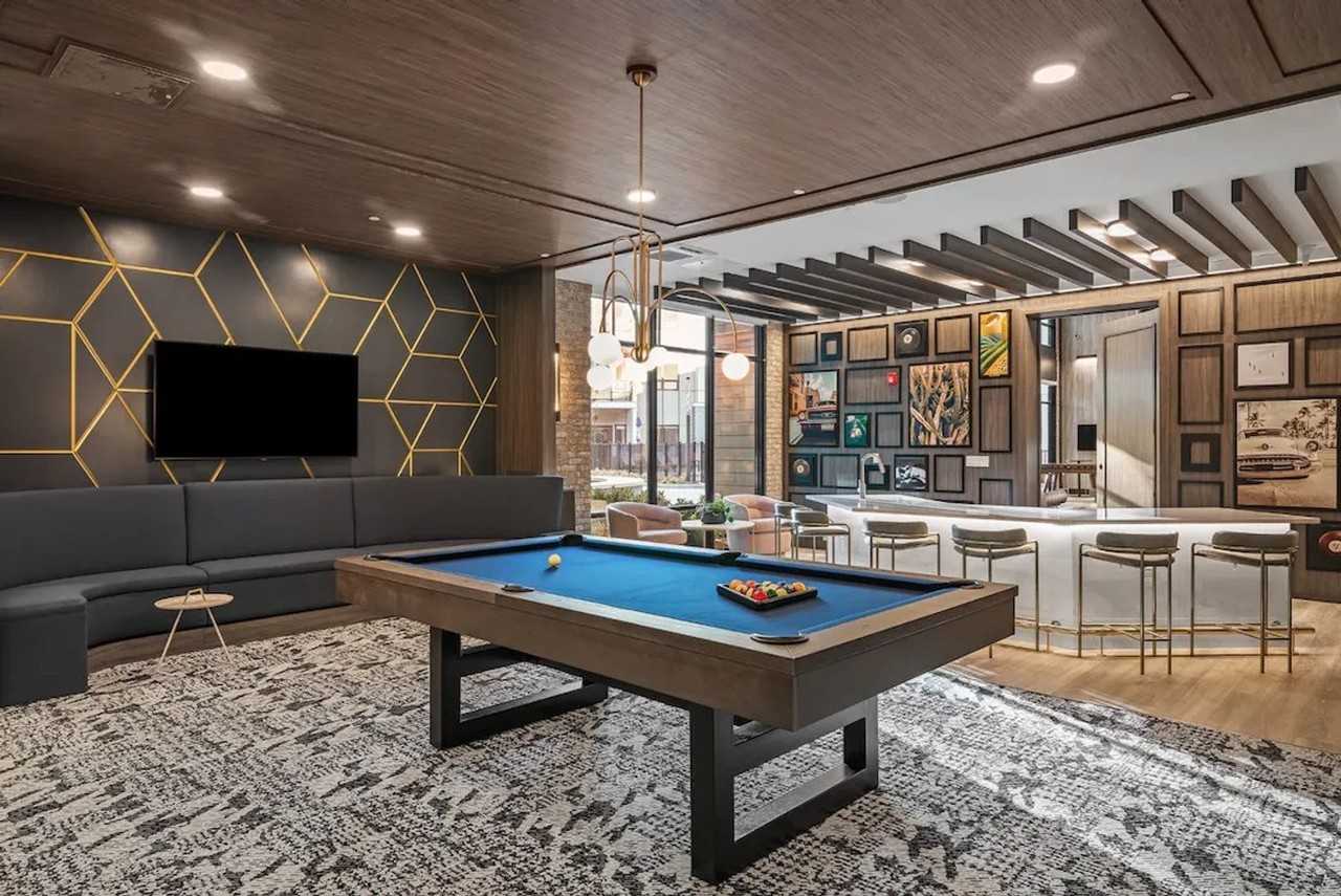 Ivy and Green - Photo 4 of 5