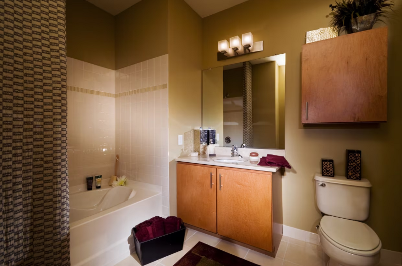 55 Riverwalk Place - Photo 3 of 18