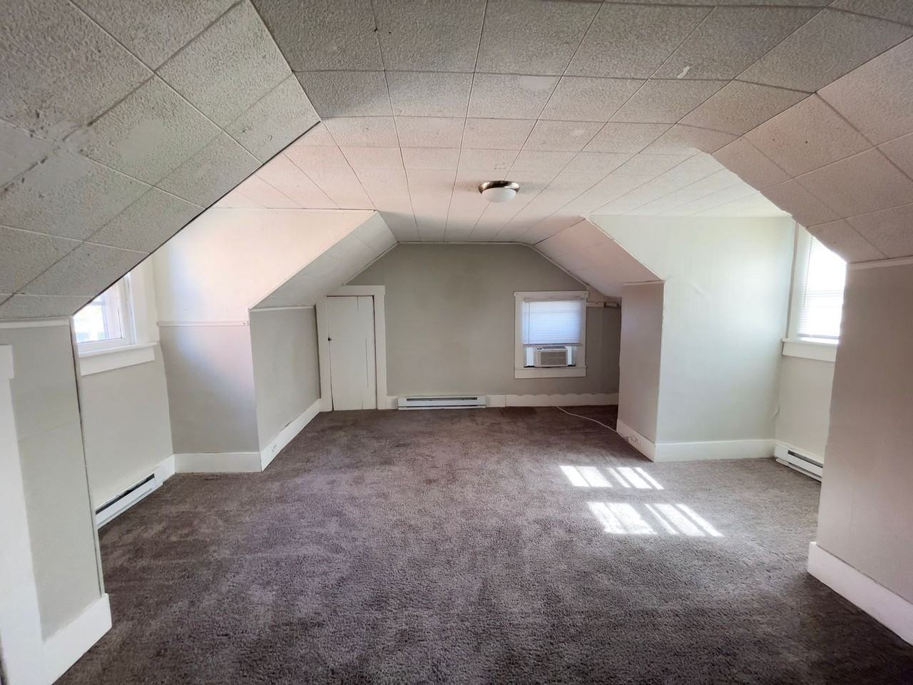 216 N McKinley Ave - Photo 4 of 18