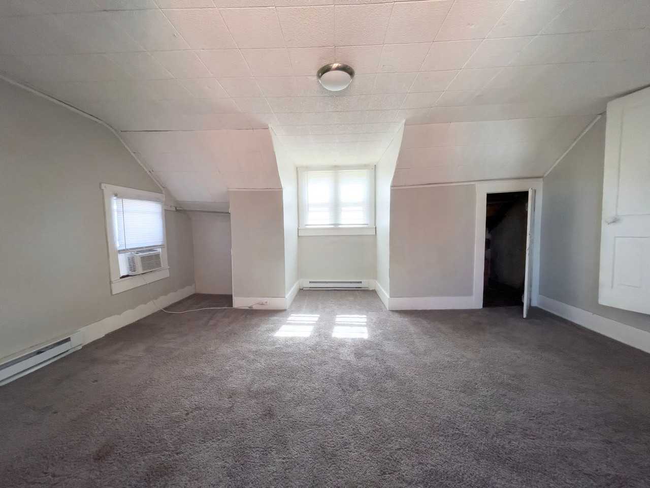 216 N McKinley Ave - Photo 5 of 18