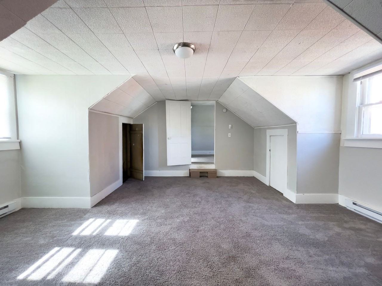 216 N McKinley Ave - Photo 6 of 18