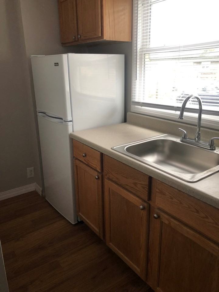 1516 W Main St #7 - Photo 2 of 12