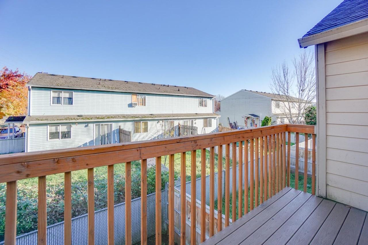 Park Crest Townhomes - Photo 5 of 31