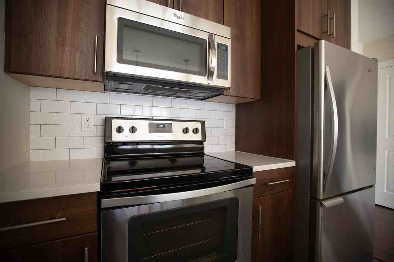 100 Marshall Street - Photo 4 of 25