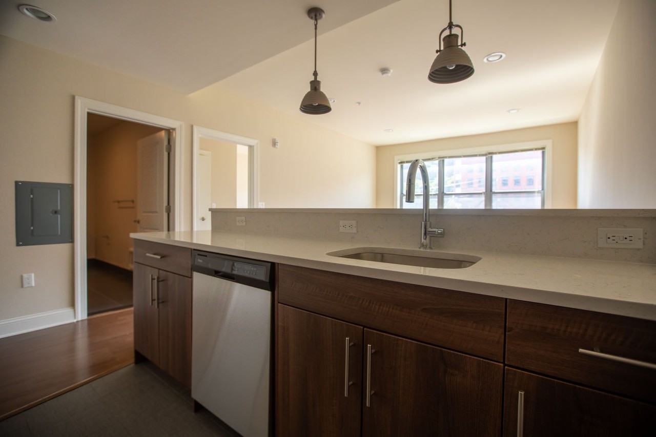 100 Marshall Street - Photo 7 of 25