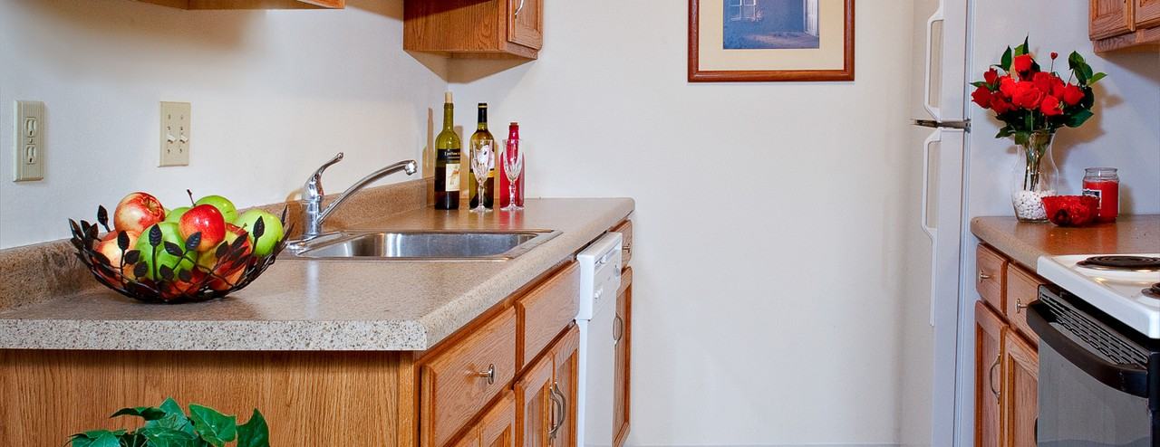 06-EG-Evergreen Apartments, LLC - Photo 4 of 7