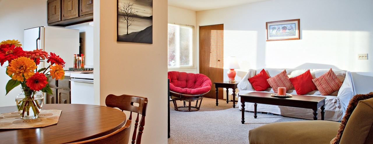 06-EG-Evergreen Apartments, LLC - Photo 5 of 7