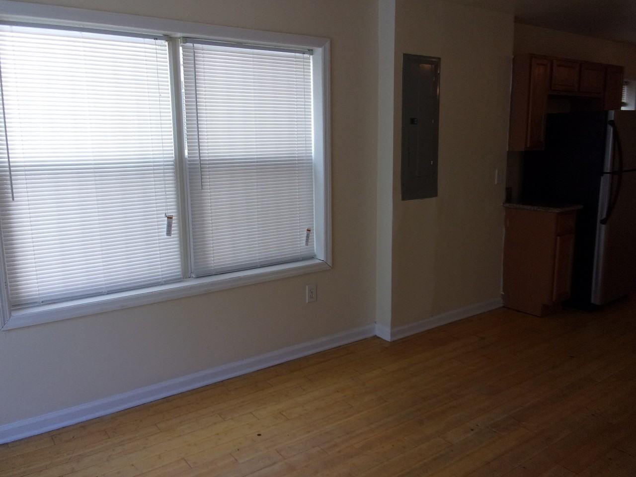 1521 N 17th - Photo 4 of 20