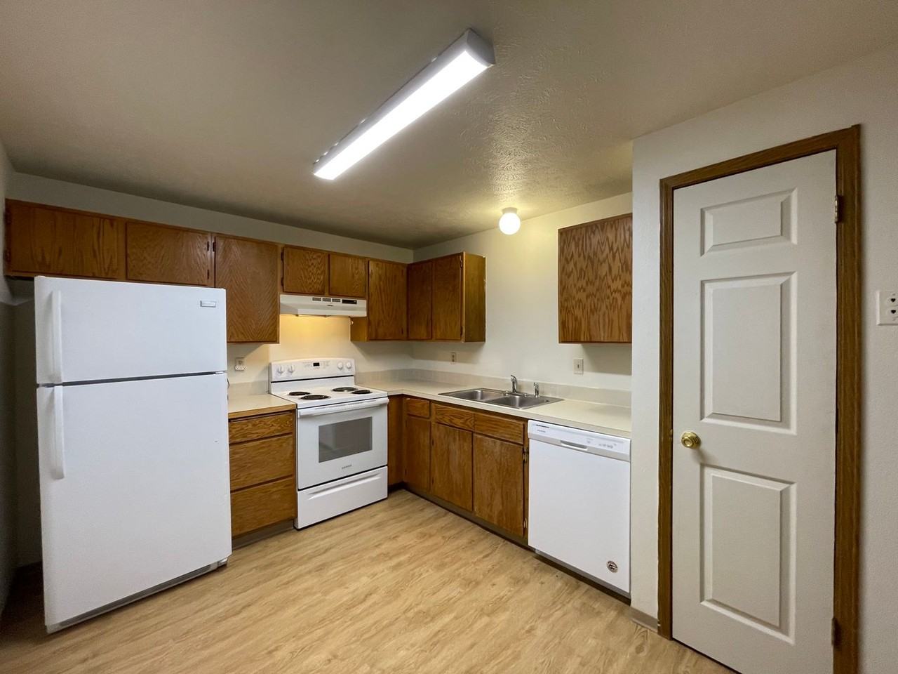 1811 W College - Photo 2 of 10