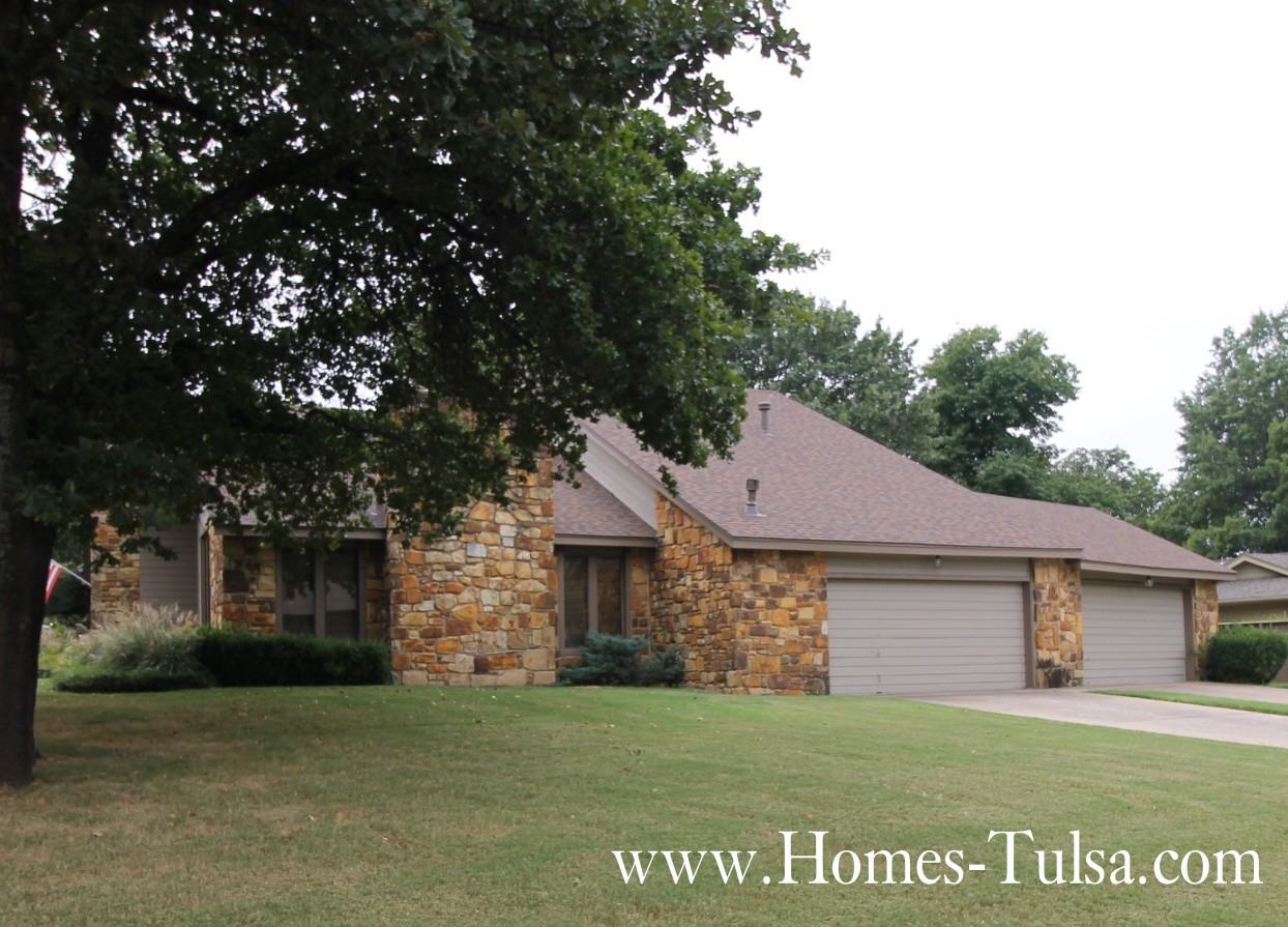 7306 S Fulton Ave - Photo 2 of 16