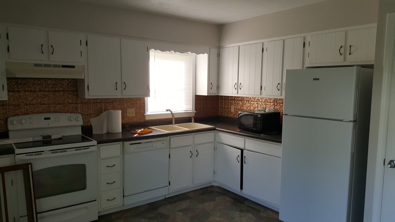 9722 Grand Ave - Photo 3 of 11