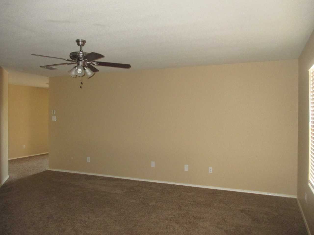 1100 W Cottonwood Dr - Photo 2 of 17