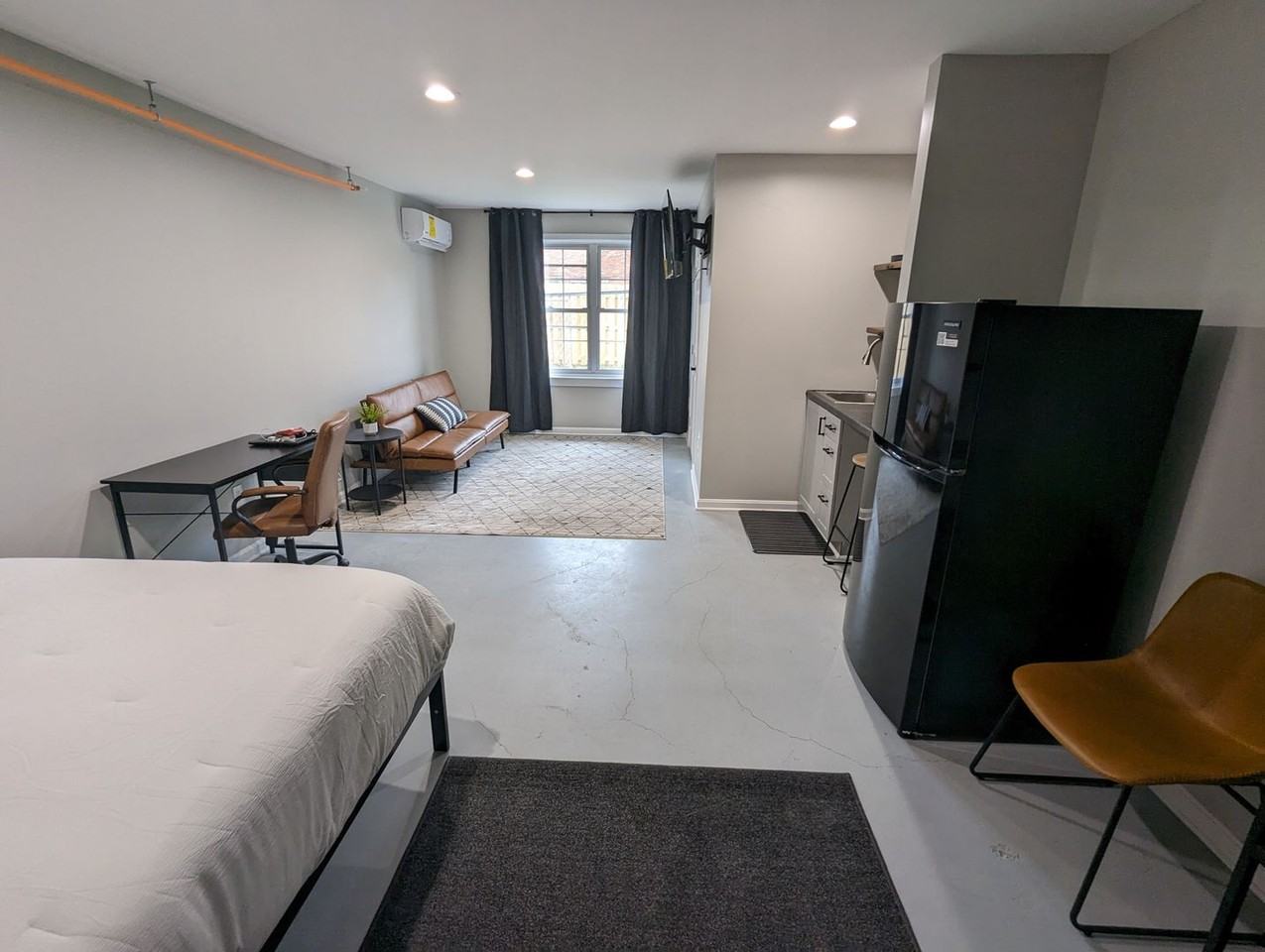 353 Waller Avenue - Photo 4 of 38