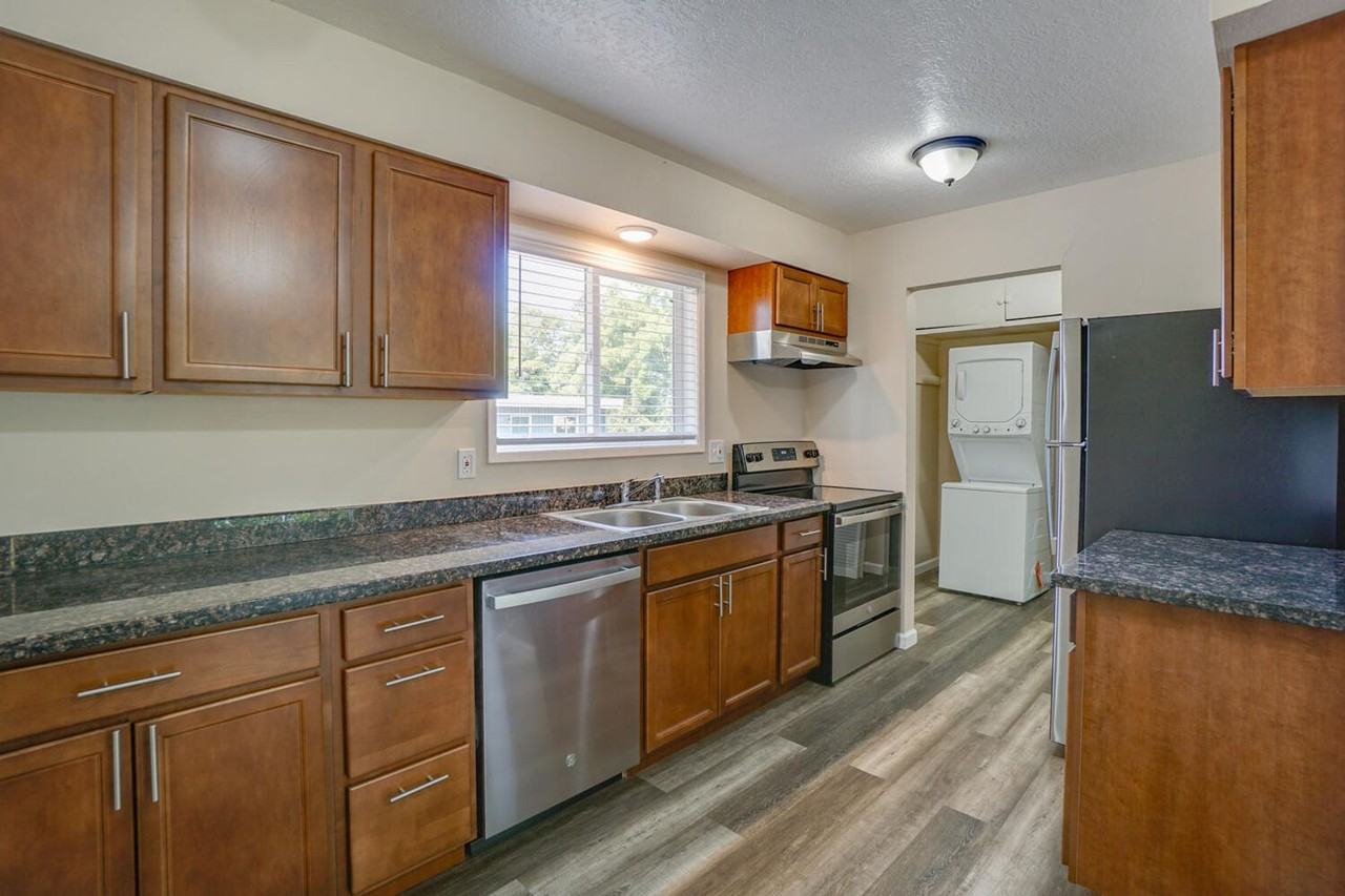 Cardinal Terrace - Photo 2 of 26