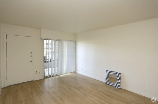 Lantana Apartments - Photo 7 of 50