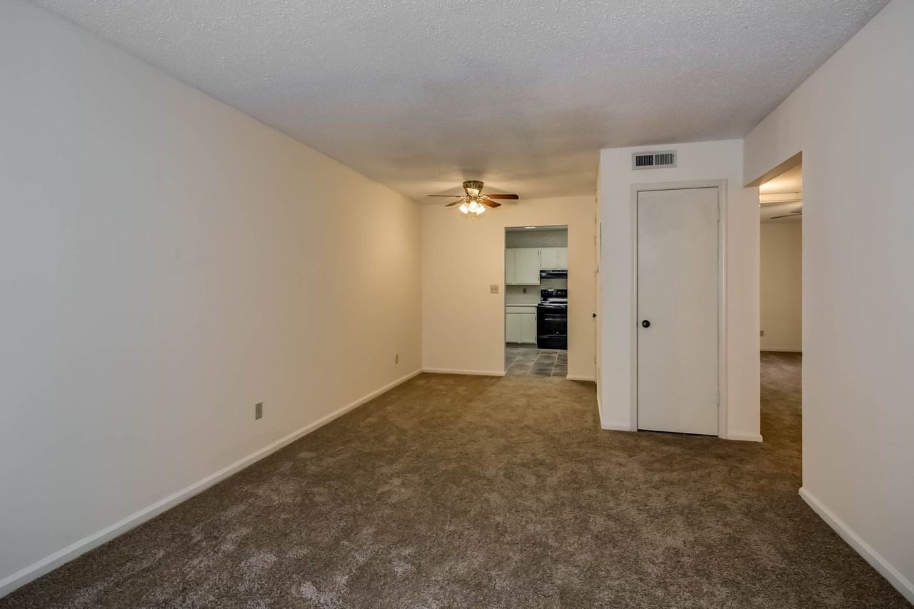 Essex Square Apartments - Photo 2 of 50