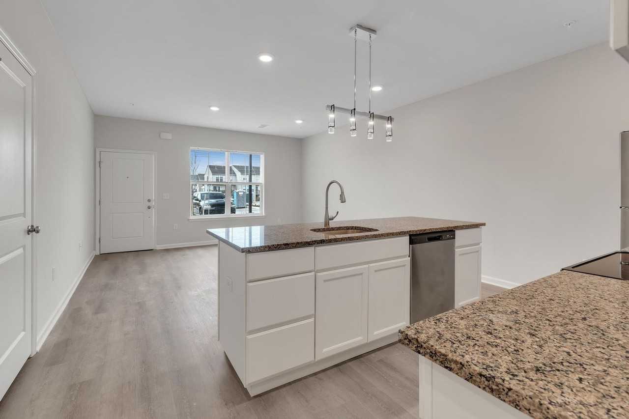 Sadsbury Square - Photo 4 of 39