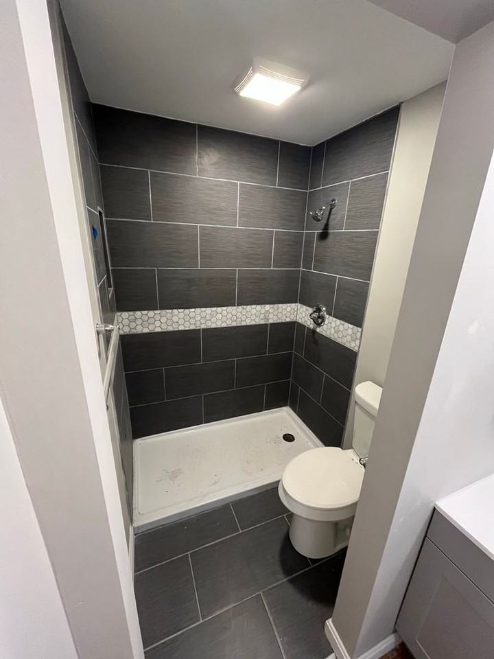 2341 Burnet Avenue - Photo 4 of 18