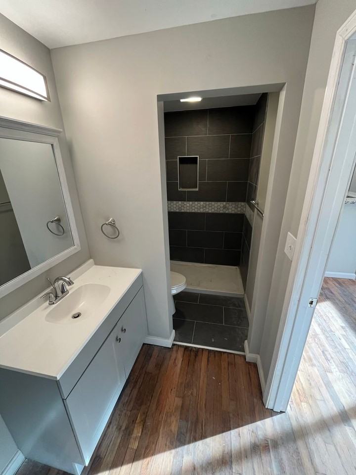 2341 Burnet Avenue - Photo 7 of 18