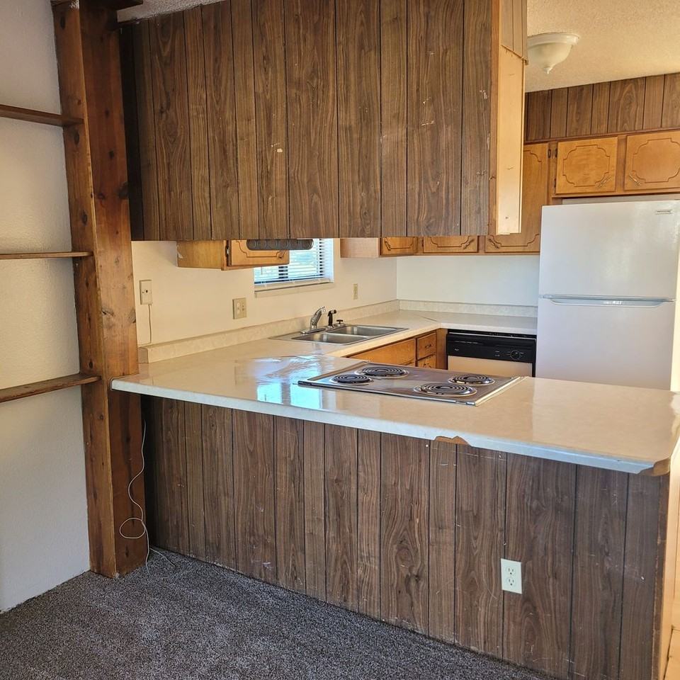 459 Topaz Drive #B - Photo 7 of 20