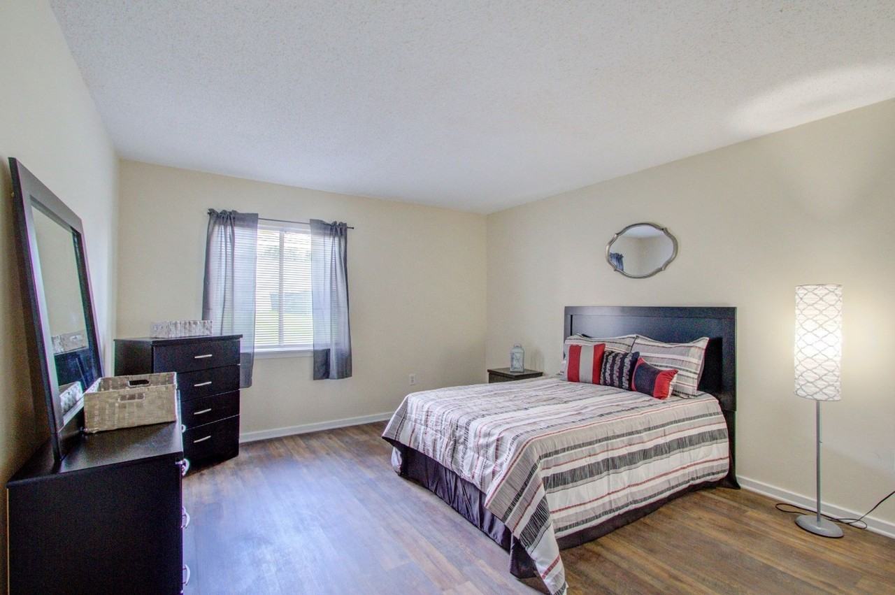 1595 West Highland Drive - Photo 5 of 35