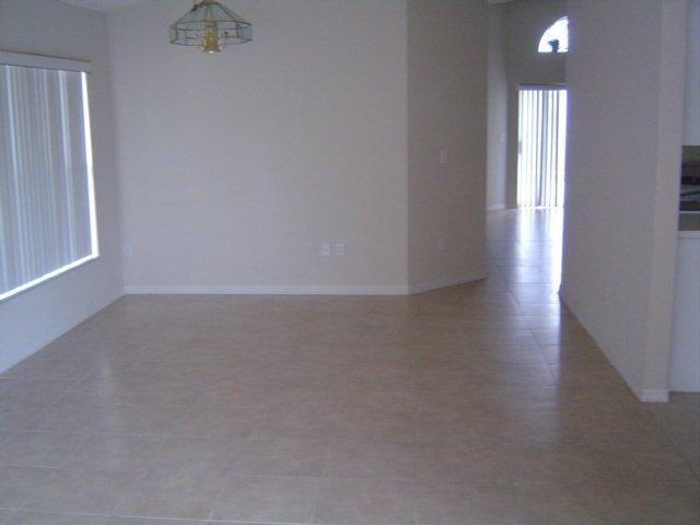 123 Canary Island Cir - Photo 3 of 13