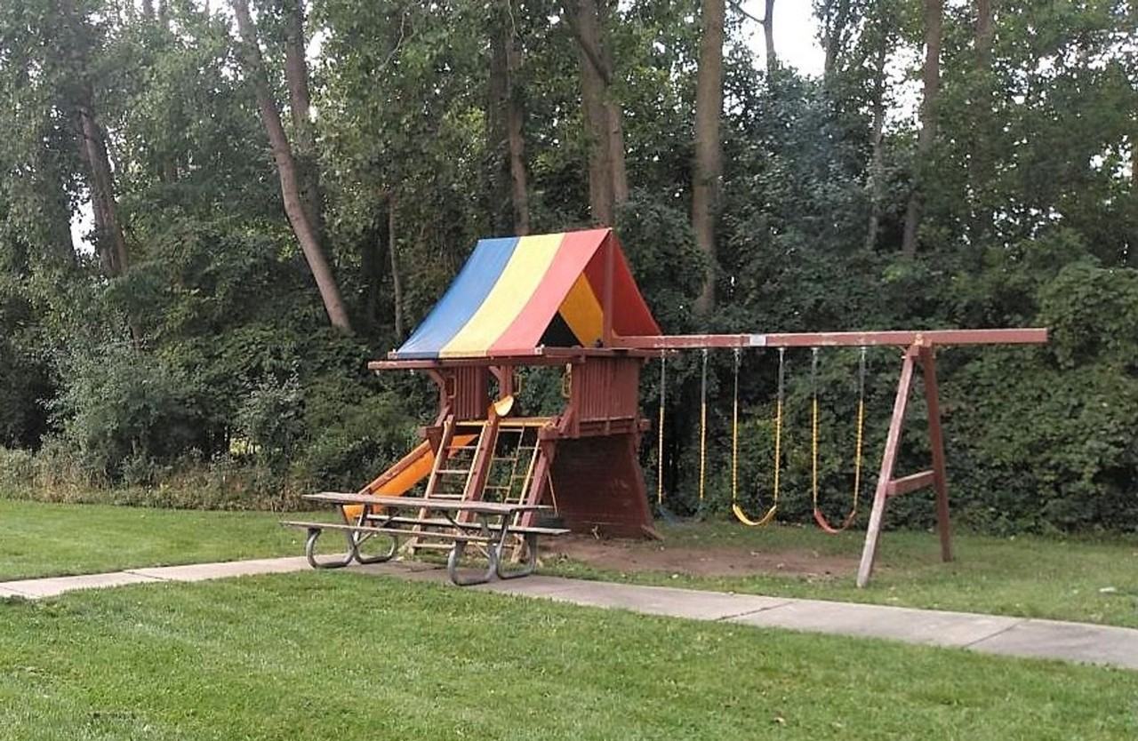 Alma Apartments - Photo 4 of 26