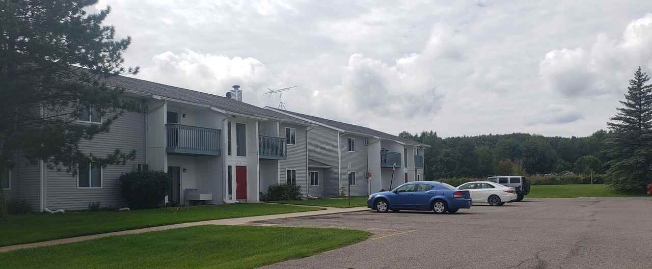 Glen Crest Apartments - Photo 3 of 43