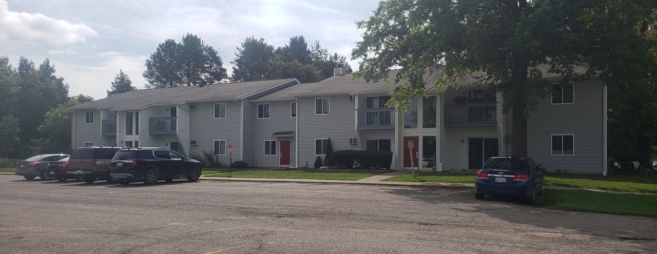 Glen Crest Apartments - Photo 4 of 43