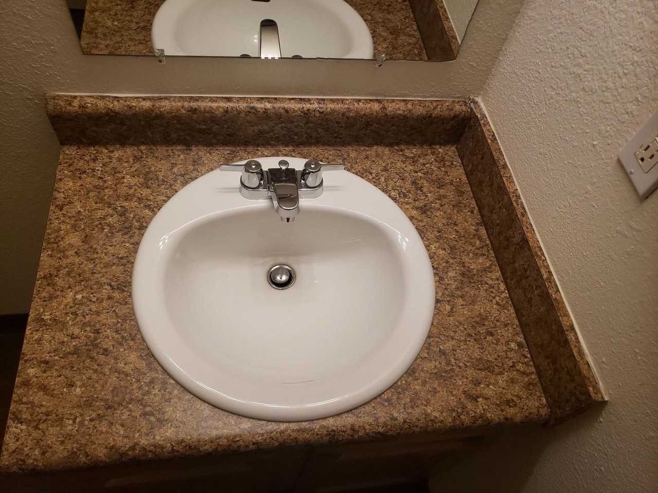 Glen Crest Apartments - Photo 7 of 43