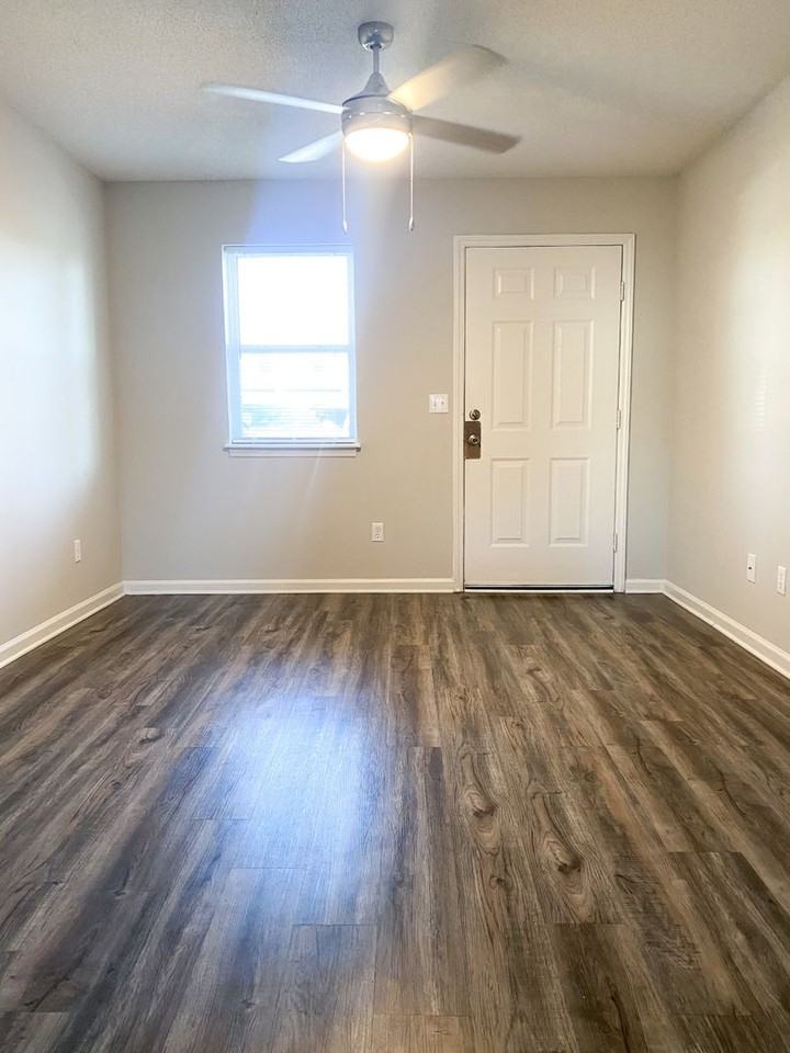 The Gables at Brownlea - Photo 3 of 35