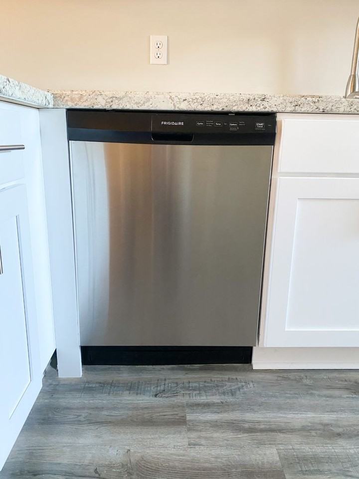 The Gables at Brownlea - Photo 7 of 35